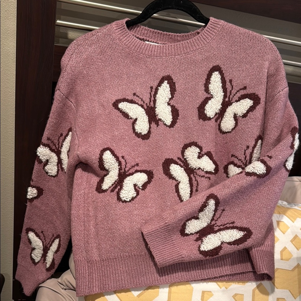 Butterfly Patterned Pink Sweater - Picture 1 of 3